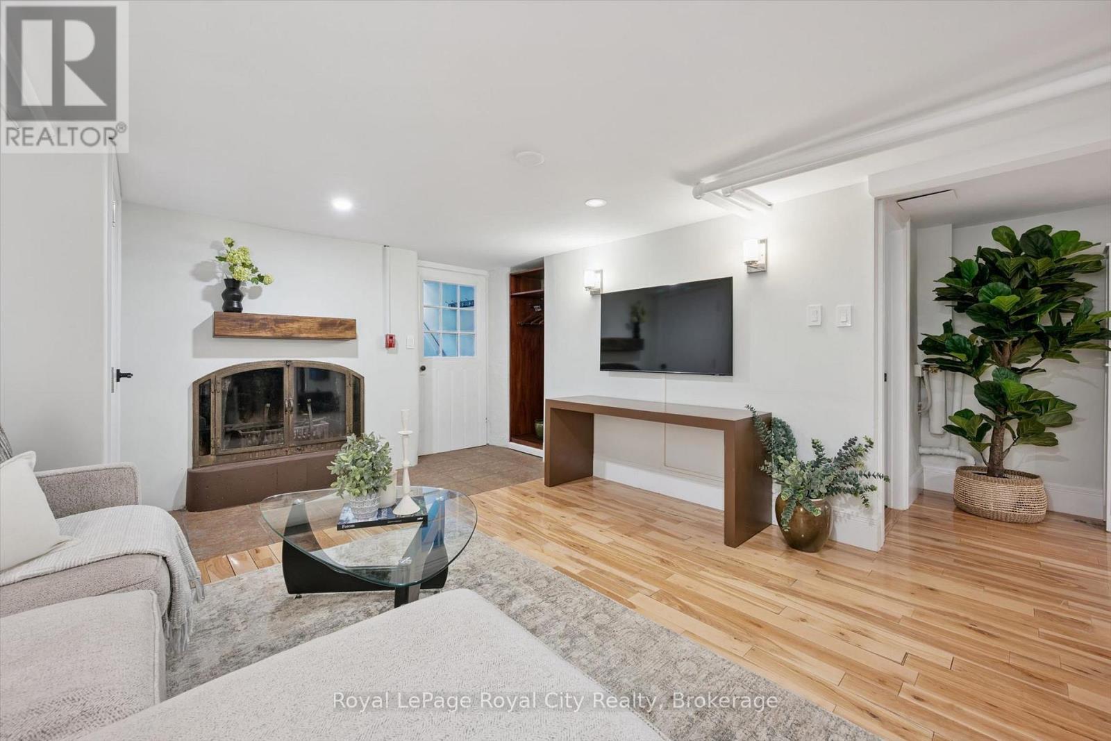 80 LONDON ROAD W - Image 44