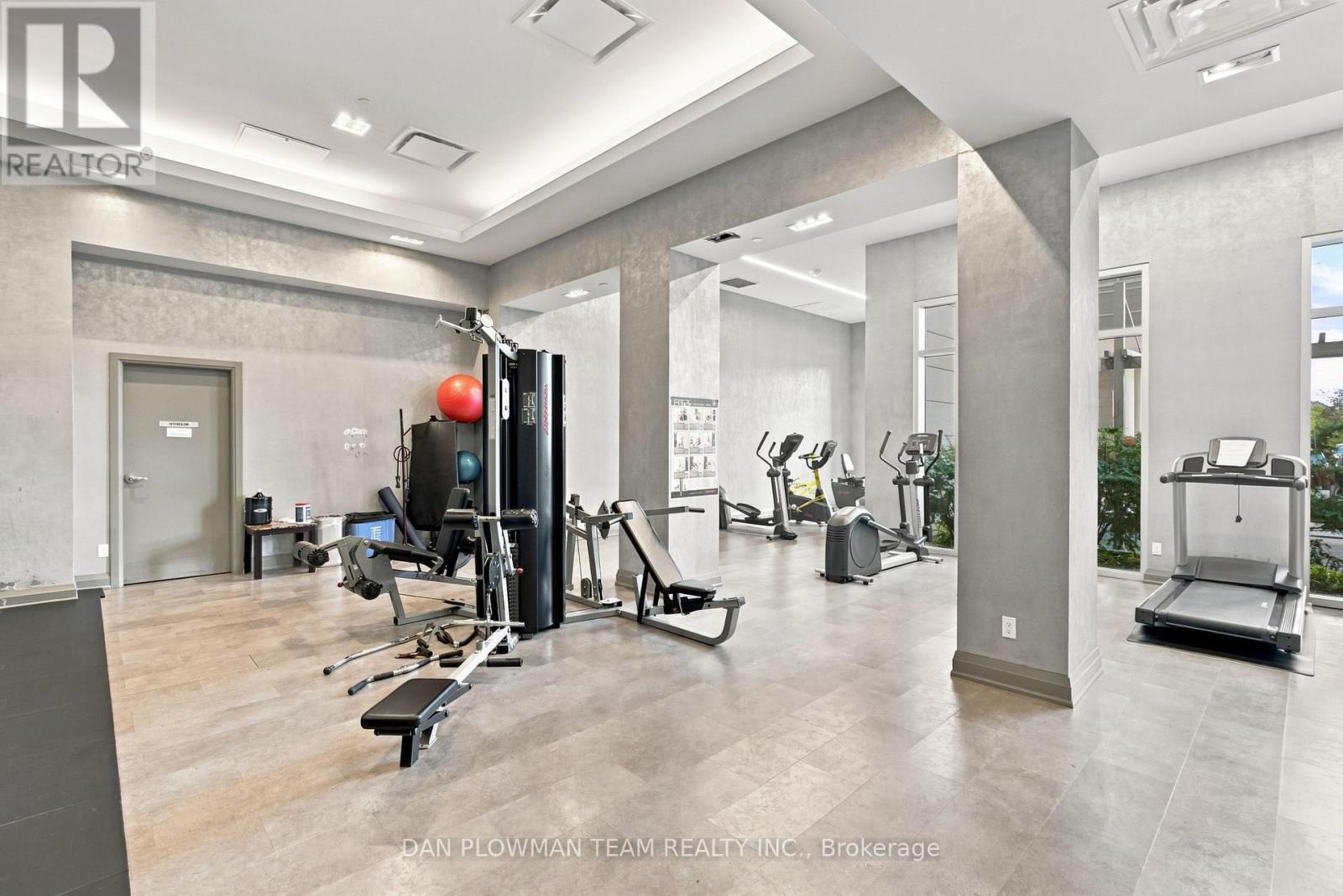 #227 20 MEADOWGLEN PLACE - Image 29