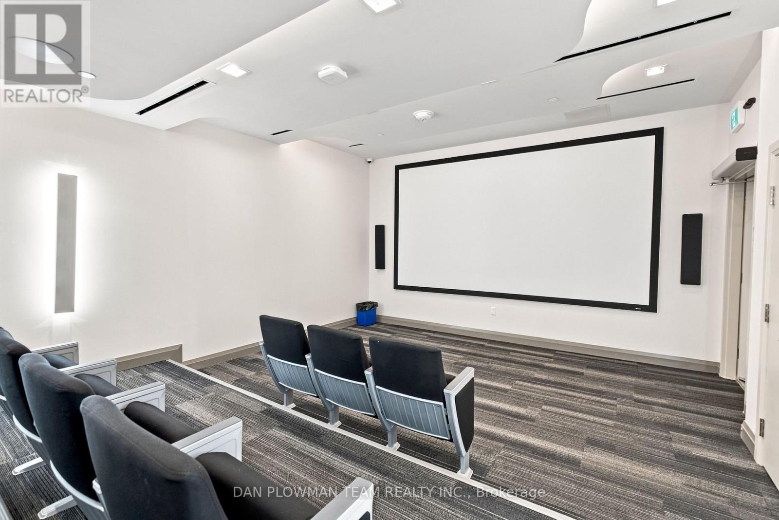 #227 20 MEADOWGLEN PLACE - Image 30