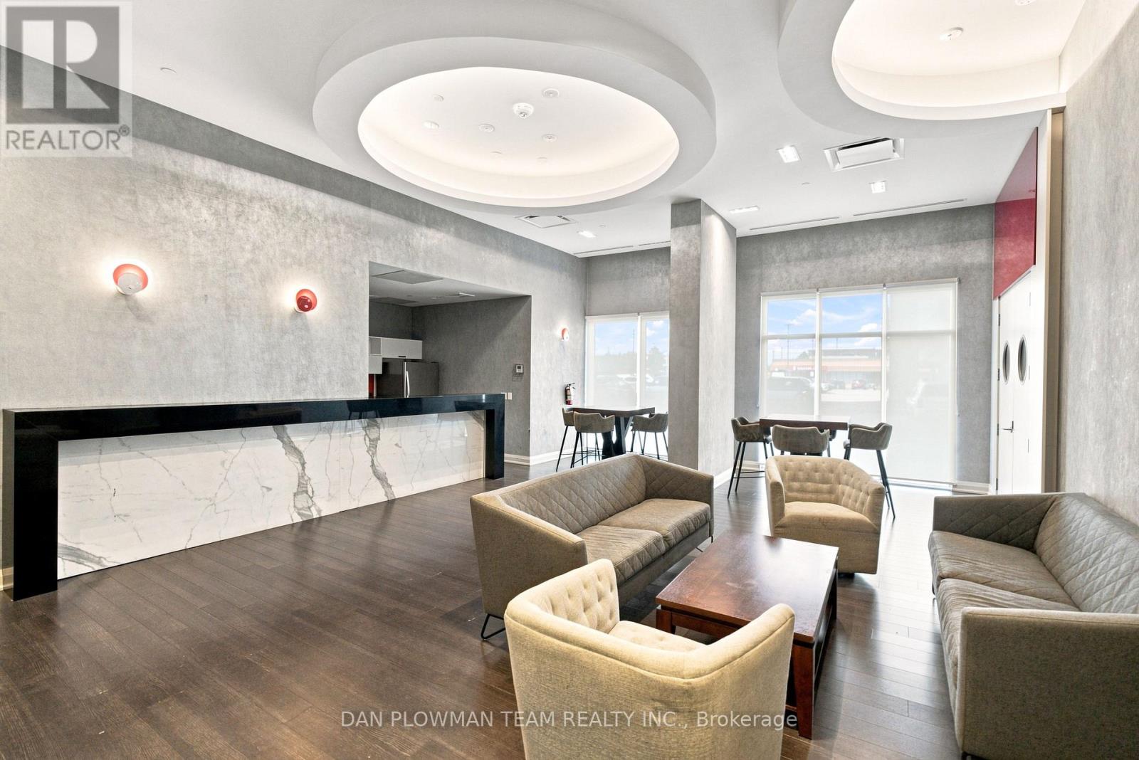 #227 20 MEADOWGLEN PLACE - Image 36