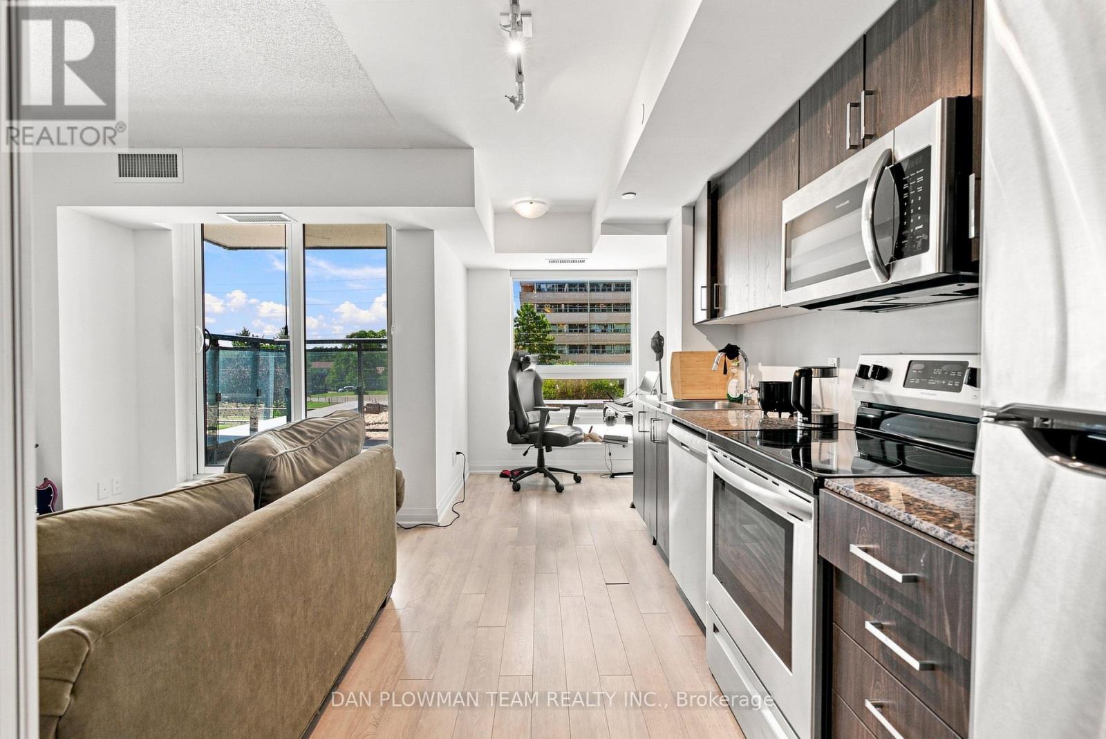 #227 20 MEADOWGLEN PLACE - Image 4