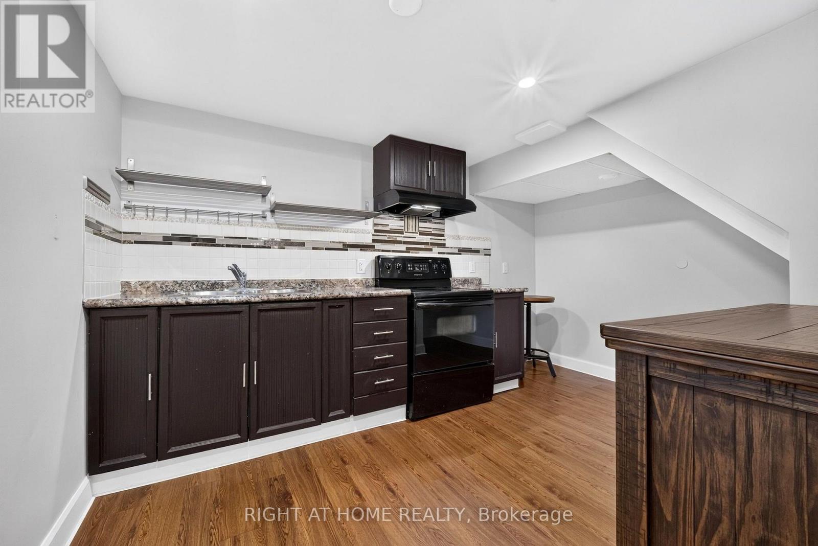 937 CHEVROLET STREET - Image 37