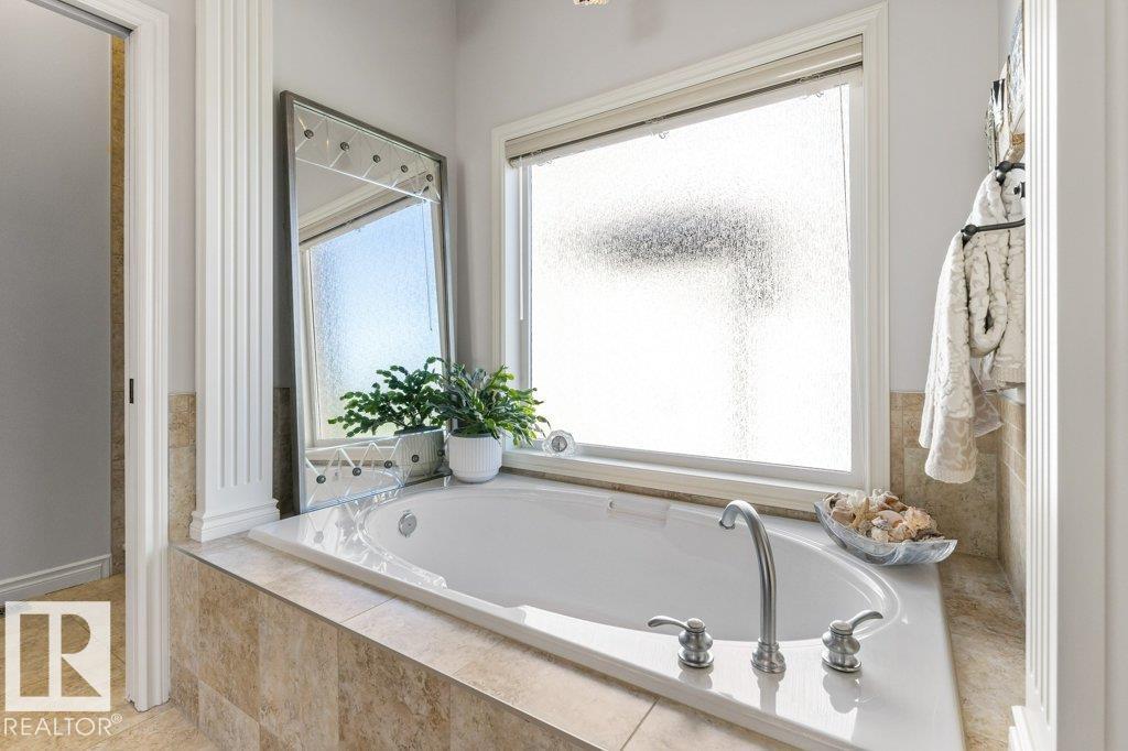 12 OAKHILL PL - 26