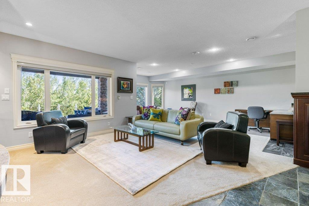 12 OAKHILL PL - 33