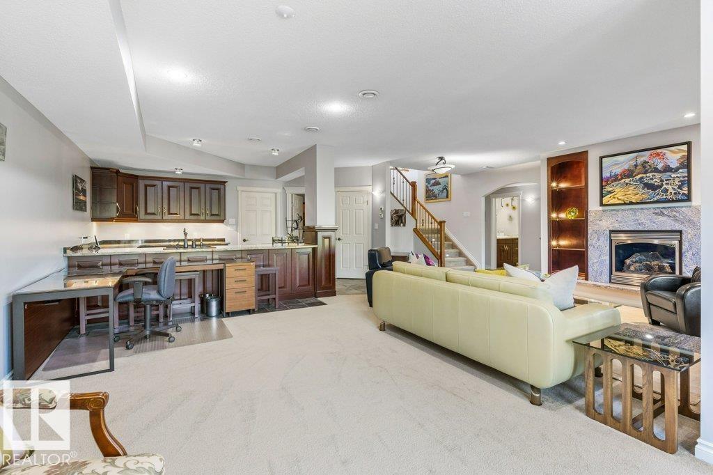 12 OAKHILL PL - 37