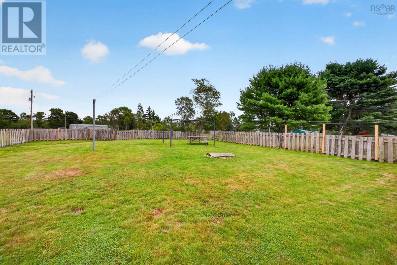 Property 27 of 31 of 130 PASSCHENDAELE Avenue