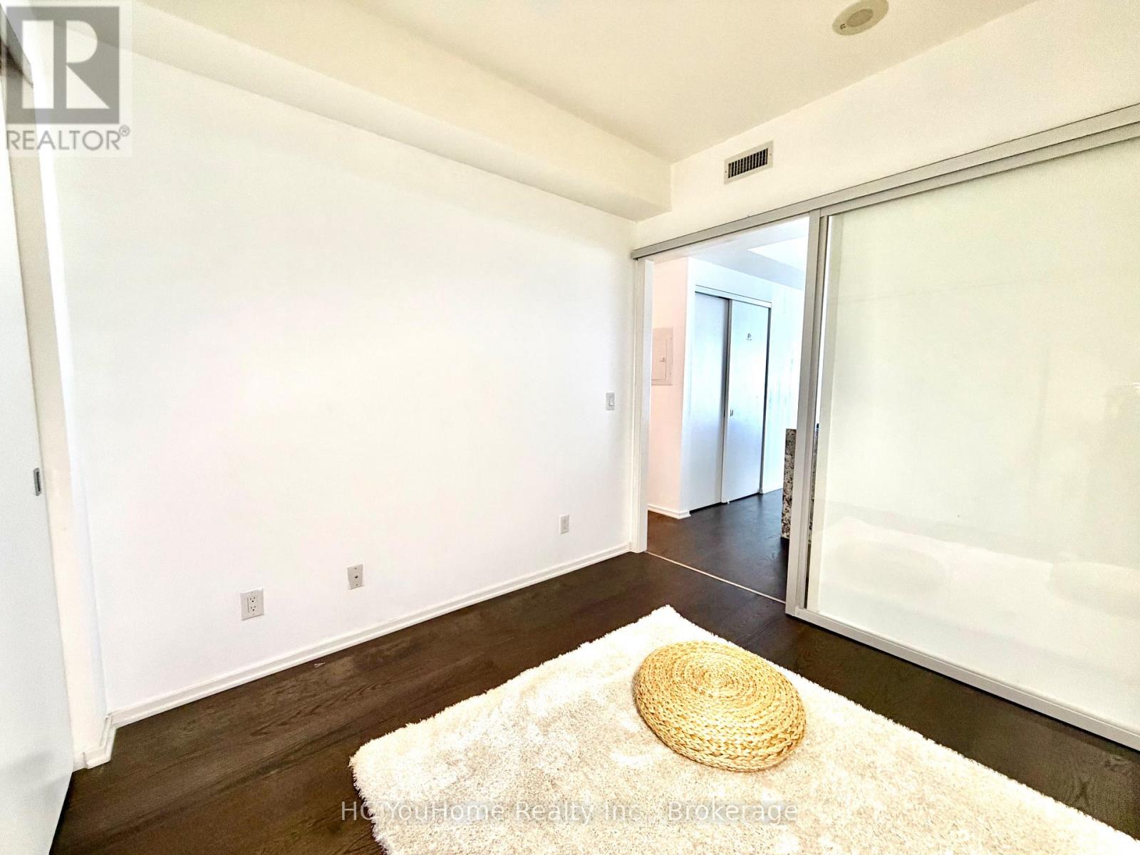 #5507 1 BLOOR STREET E - 20