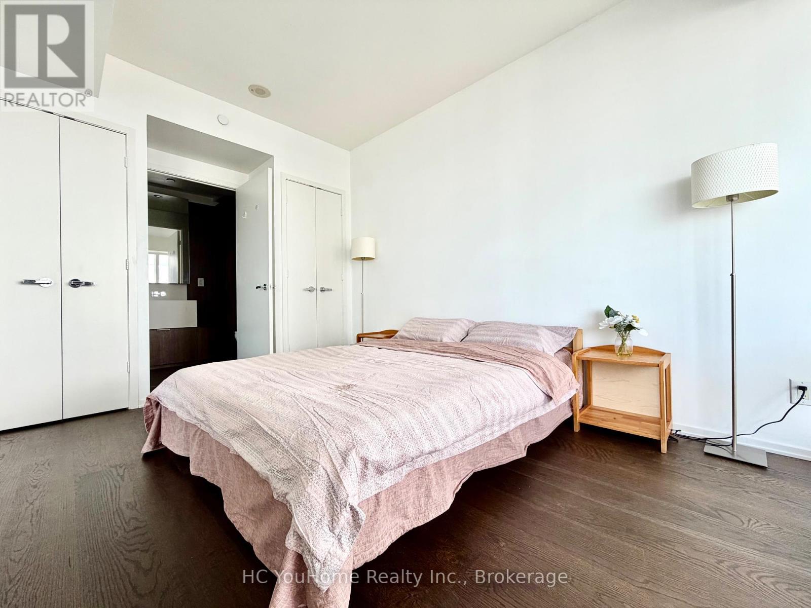 #5507 1 BLOOR STREET E - 29