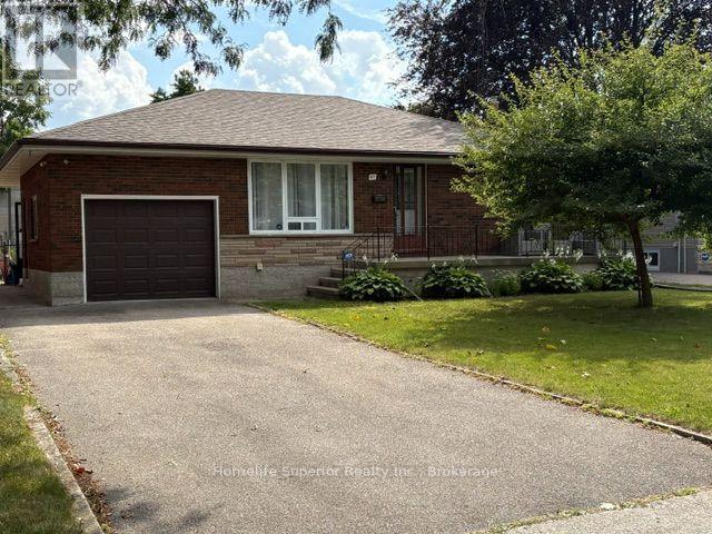 41 WHILTSHIRE DRIVE N - 1