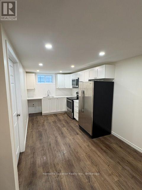41 WHILTSHIRE DRIVE N - 10