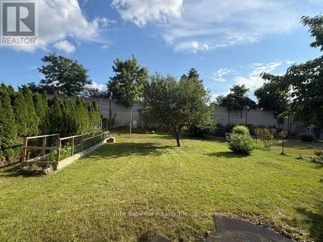 41 WHILTSHIRE DRIVE N - 14