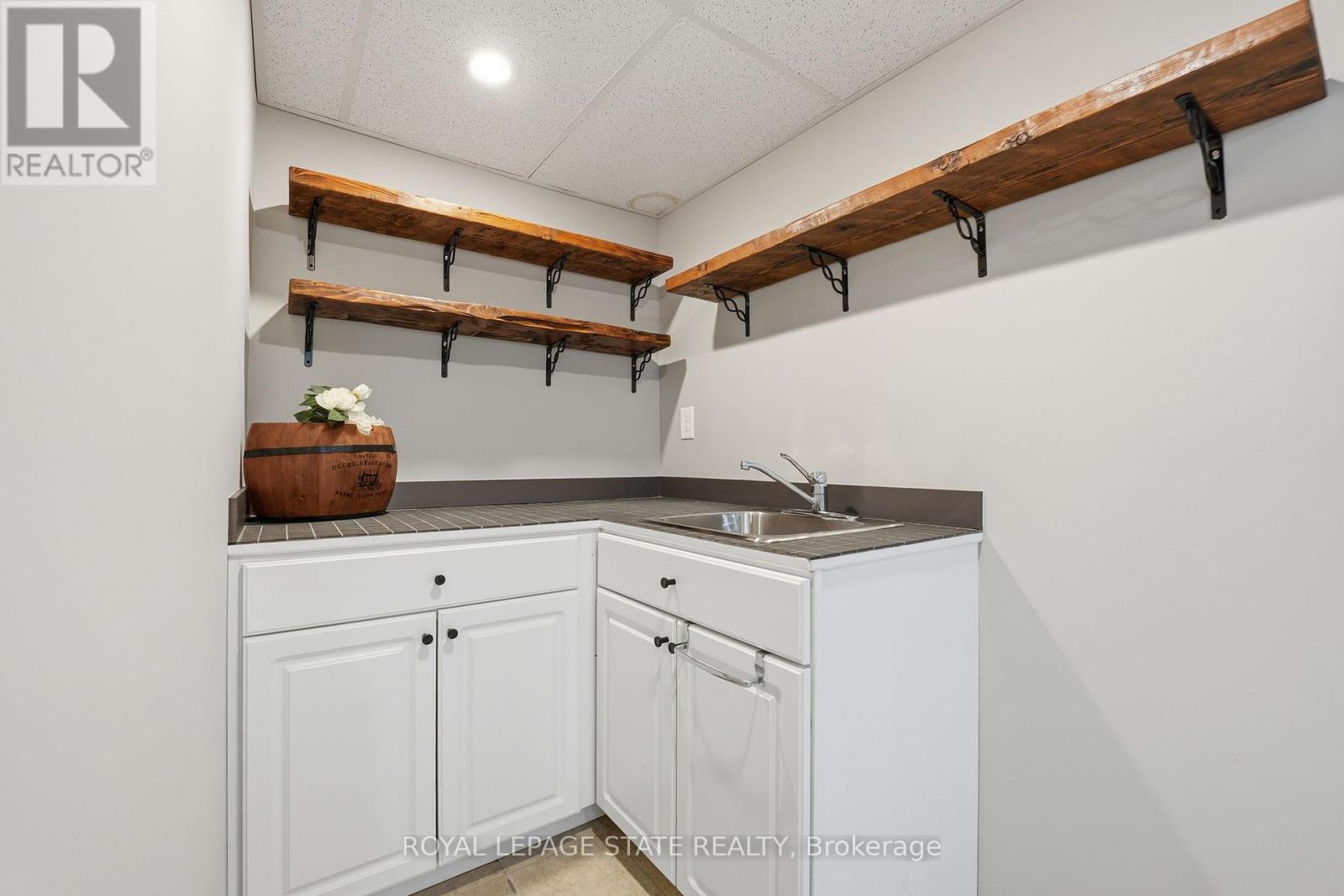 4896 ALEXANDRA AVENUE - Image 32