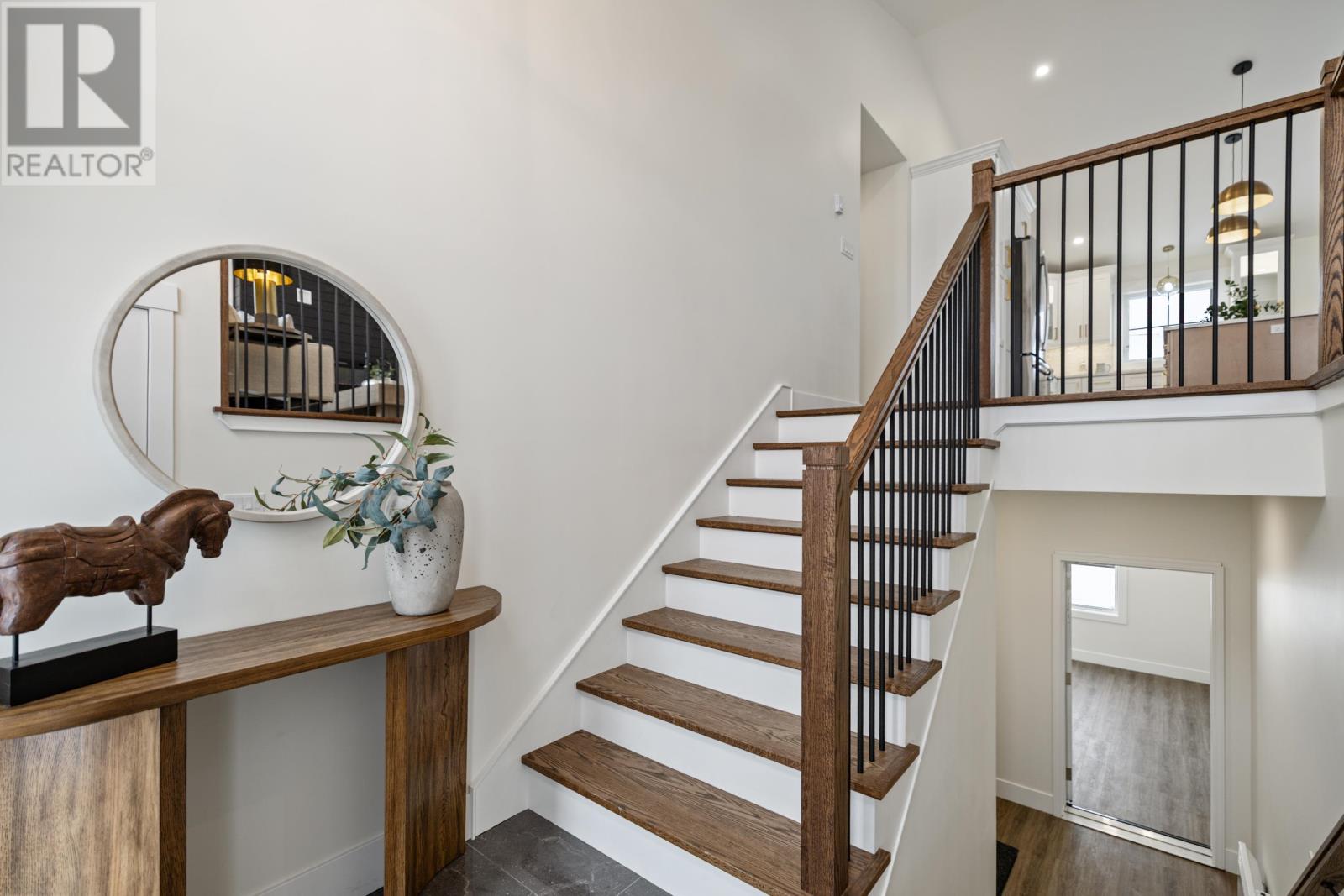 9 Worth Street - 2
