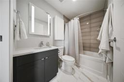 804 390 Assiniboine Avenue, Winnipeg, MB R3C0V2 Photo 13
