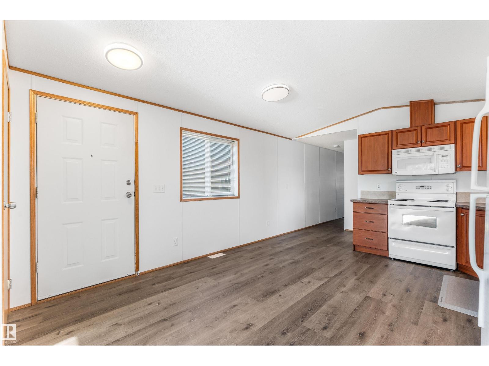 4735 50 ST - Image 14