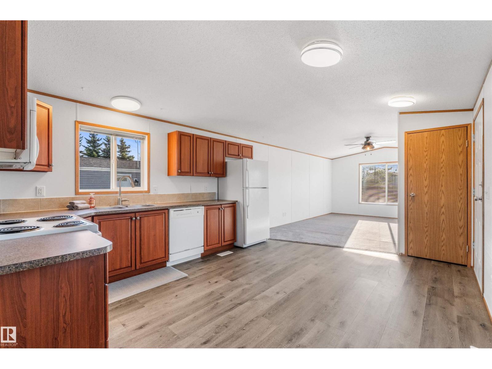 4735 50 ST - Image 15