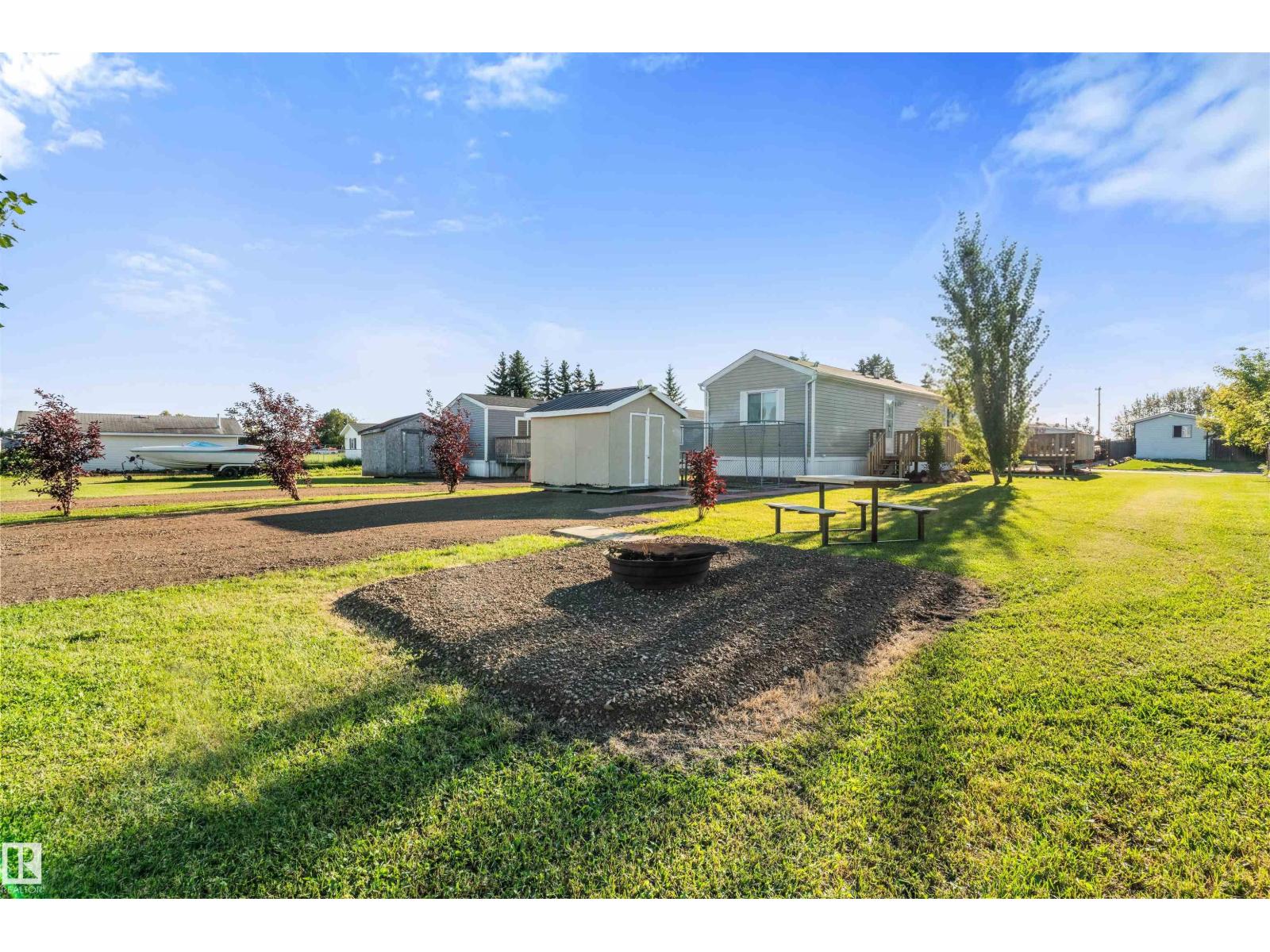 4735 50 ST - Image 33