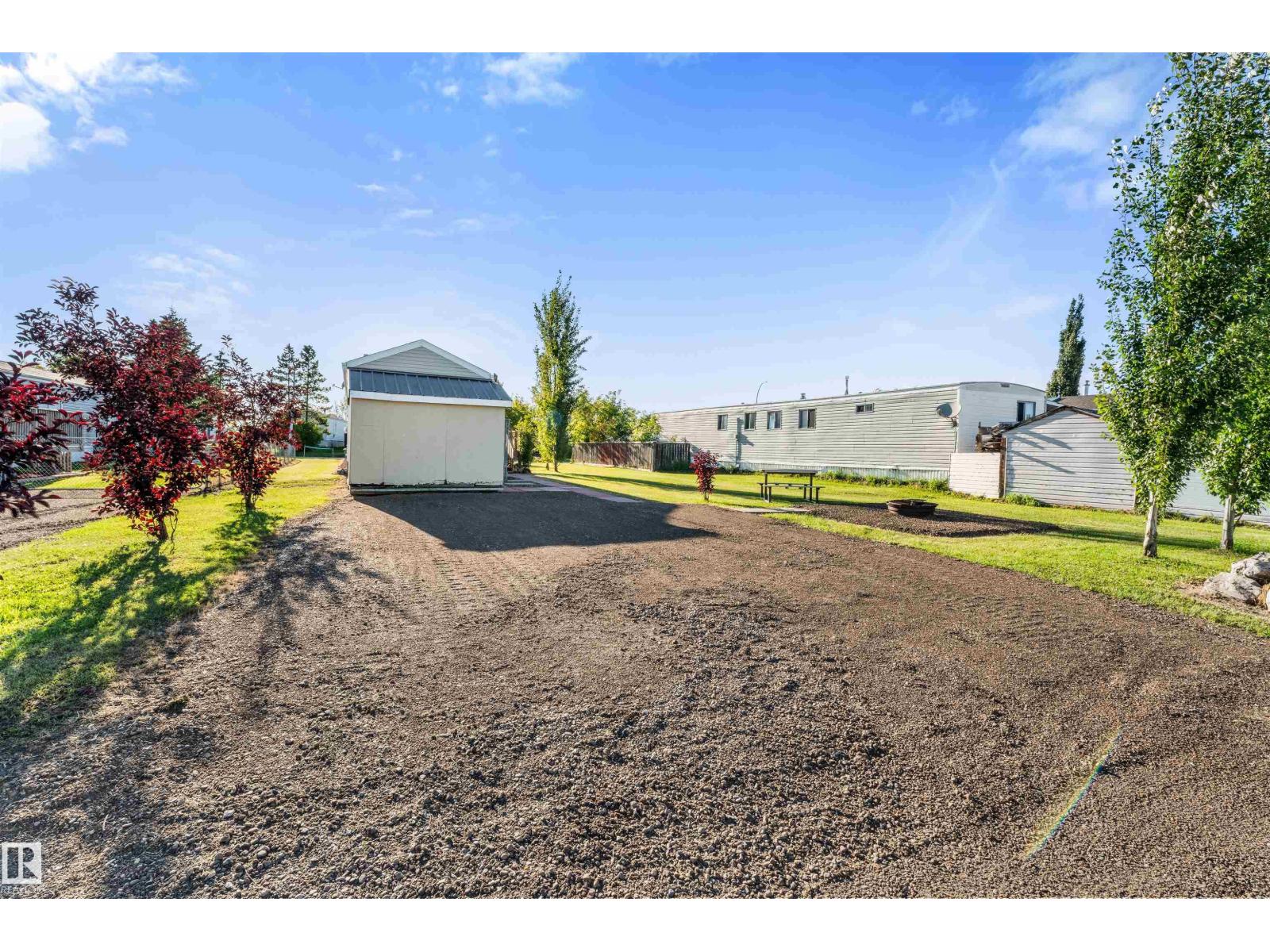4735 50 ST - Image 35