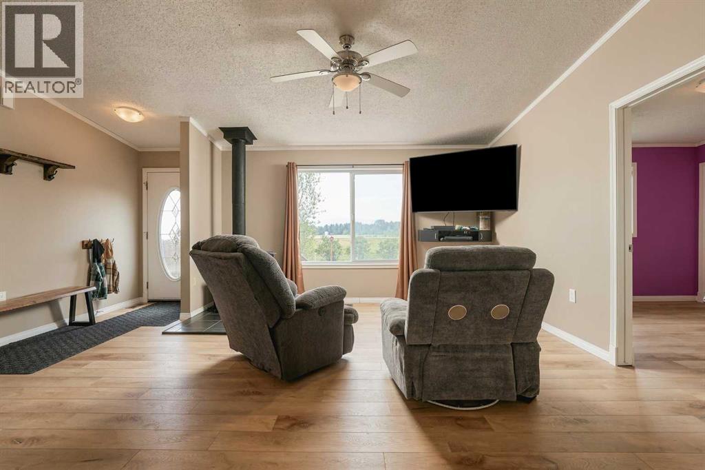 Listing photo – 413037 Range Road 6-3, Rural Clearwater County