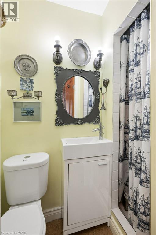 212 QUEEN ST E Street - Image 22