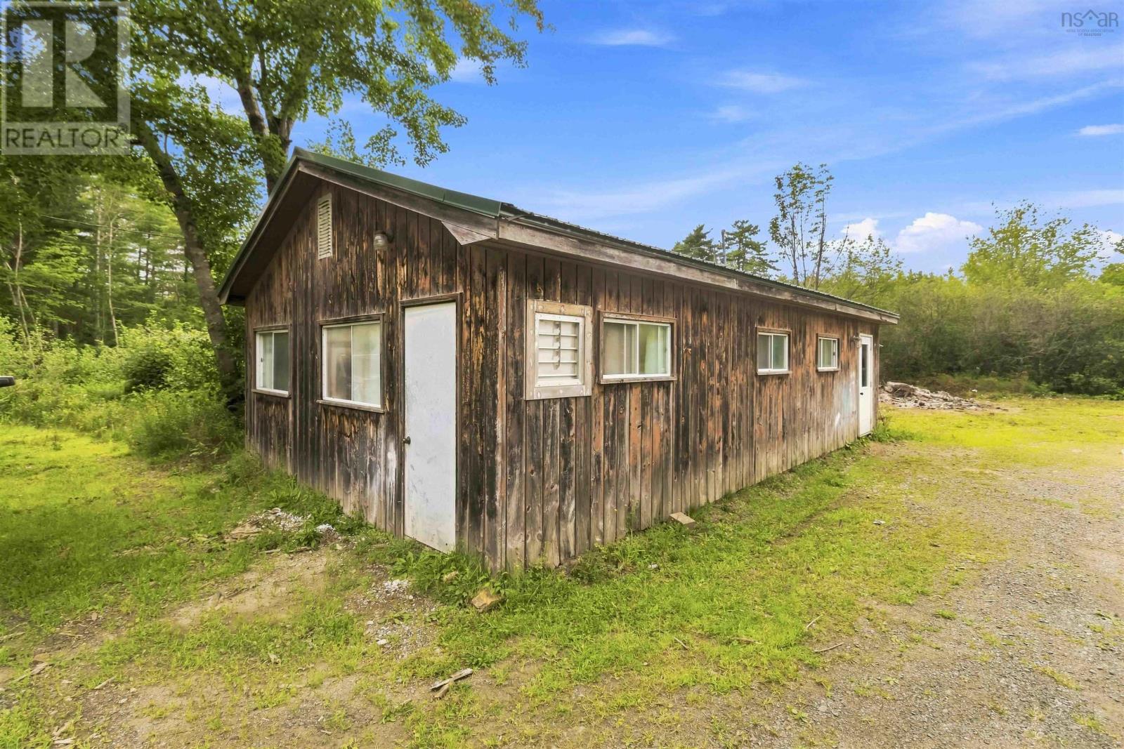 9490 Highway 8 - 16