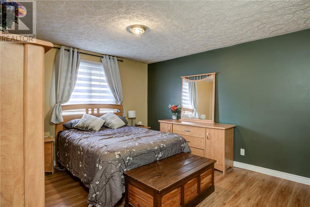 4745 Gabrielle Street - 10