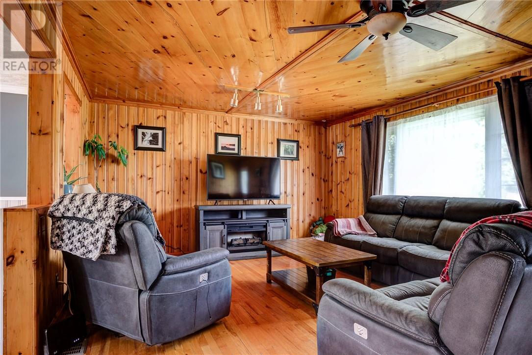 4745 Gabrielle Street - Image 8