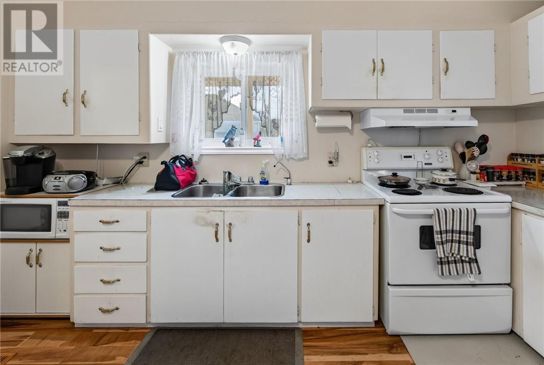 3621 Errington Street - 16