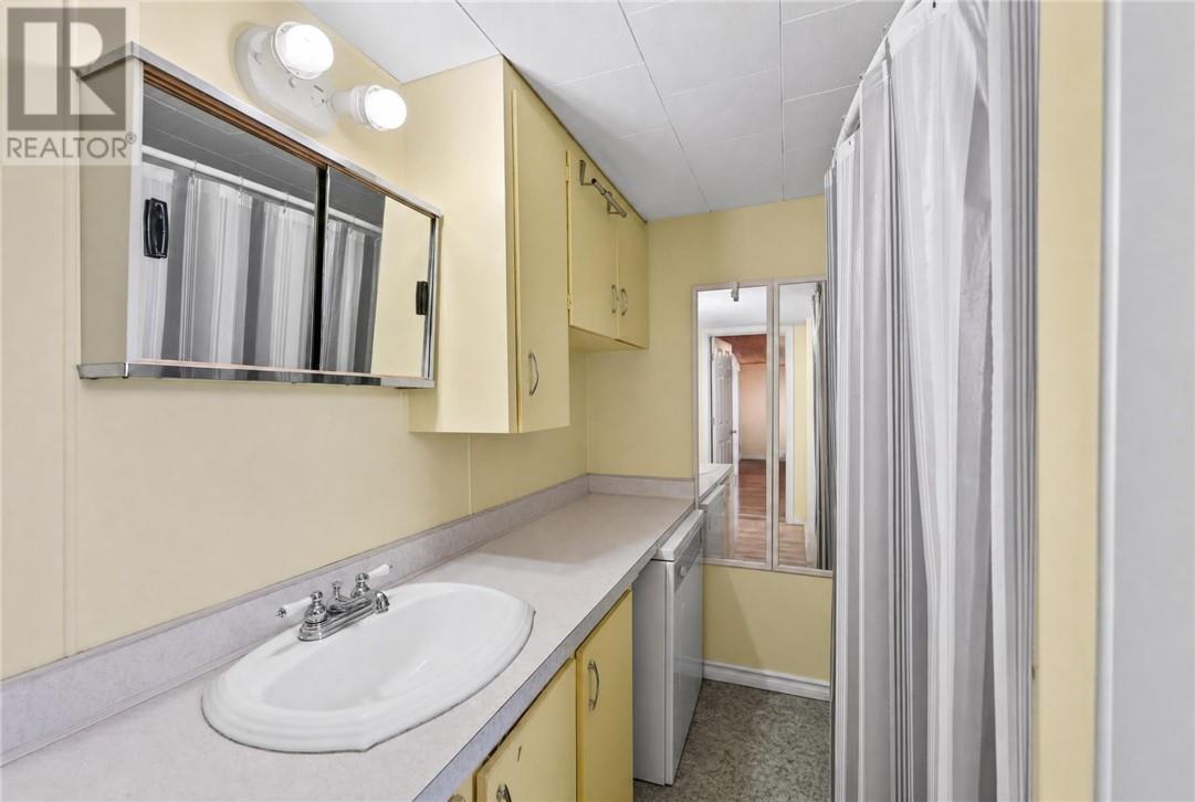 3621 Errington Street - Image 35