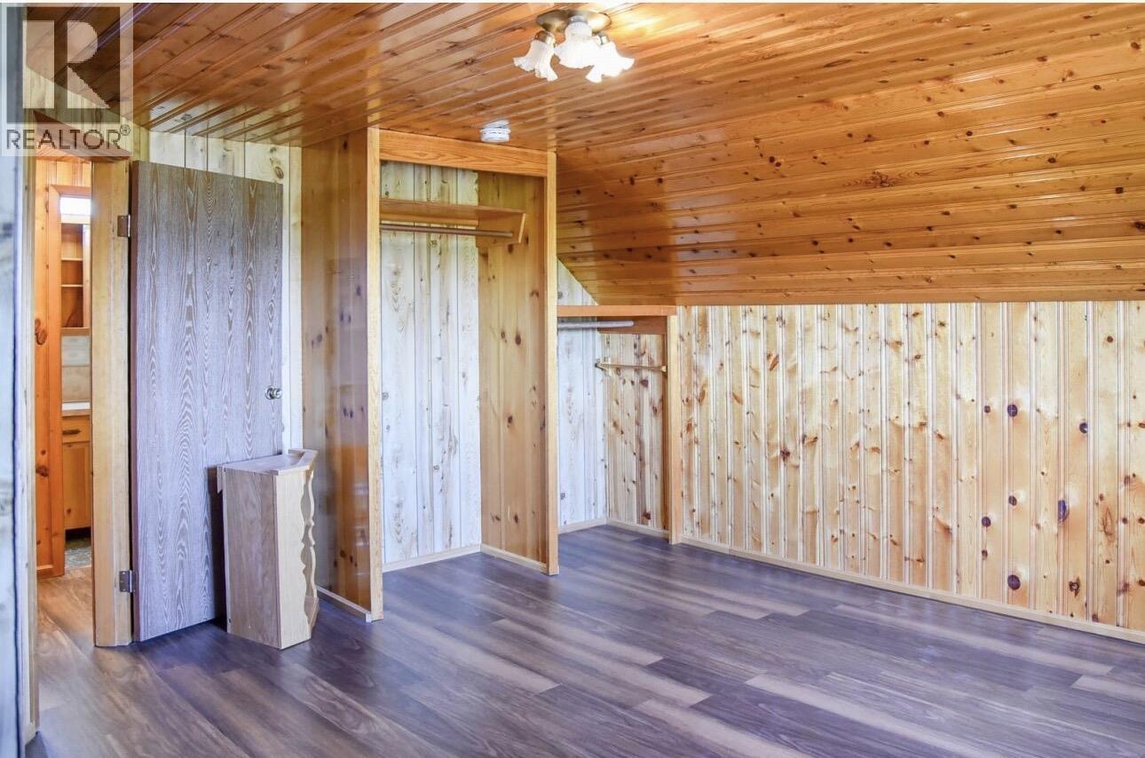 2670 THORNHILL STREET - Image 32