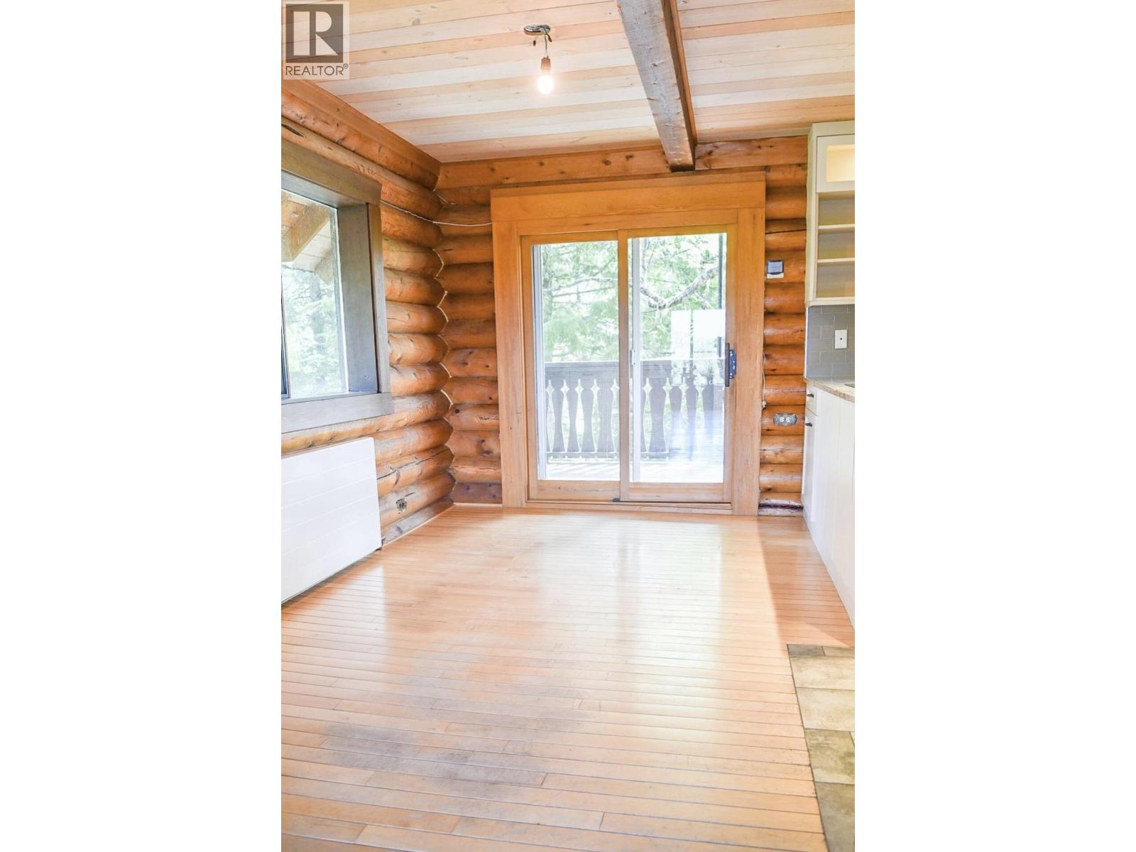 2670 THORNHILL STREET - Image 18