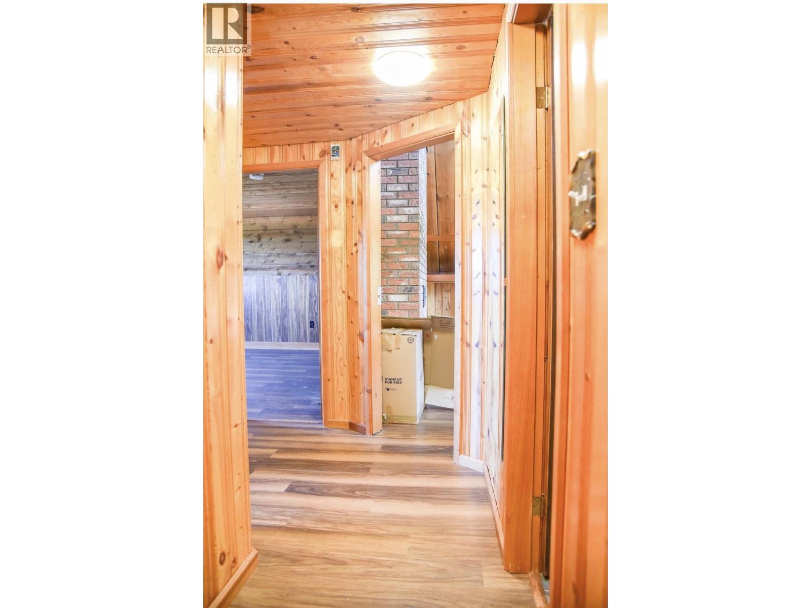 2670 THORNHILL STREET - Image 20