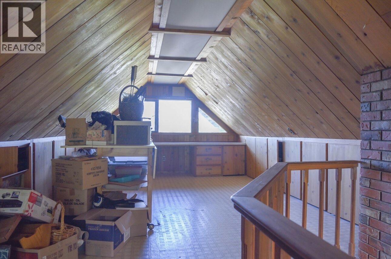 2670 THORNHILL STREET - Image 27