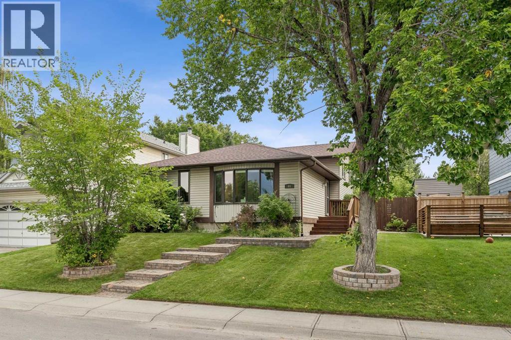 44 Mckinley Rise SE, Calgary, Alberta, T2Z1W1