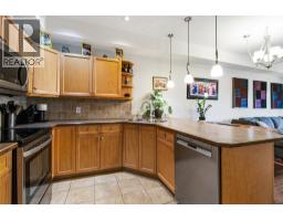 Primary Bedroom - 2120 Shannon Ridge Drive Unit# 110, West Kelowna, BC V4T2Z3 Photo 6