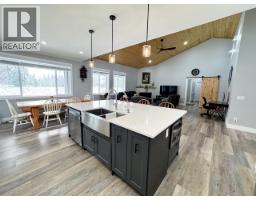 Kitchen - 6560 25th Street, Grand Forks, BC V0H1H0 Photo 6