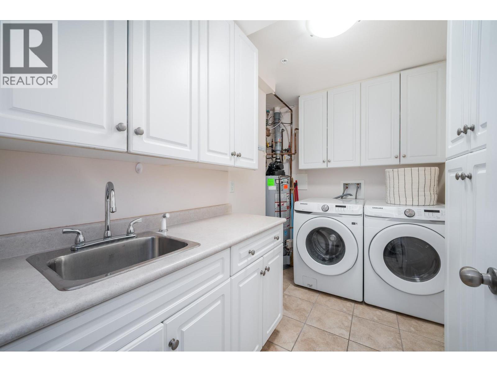 #306 1967 UNDERHILL Street - Image 31