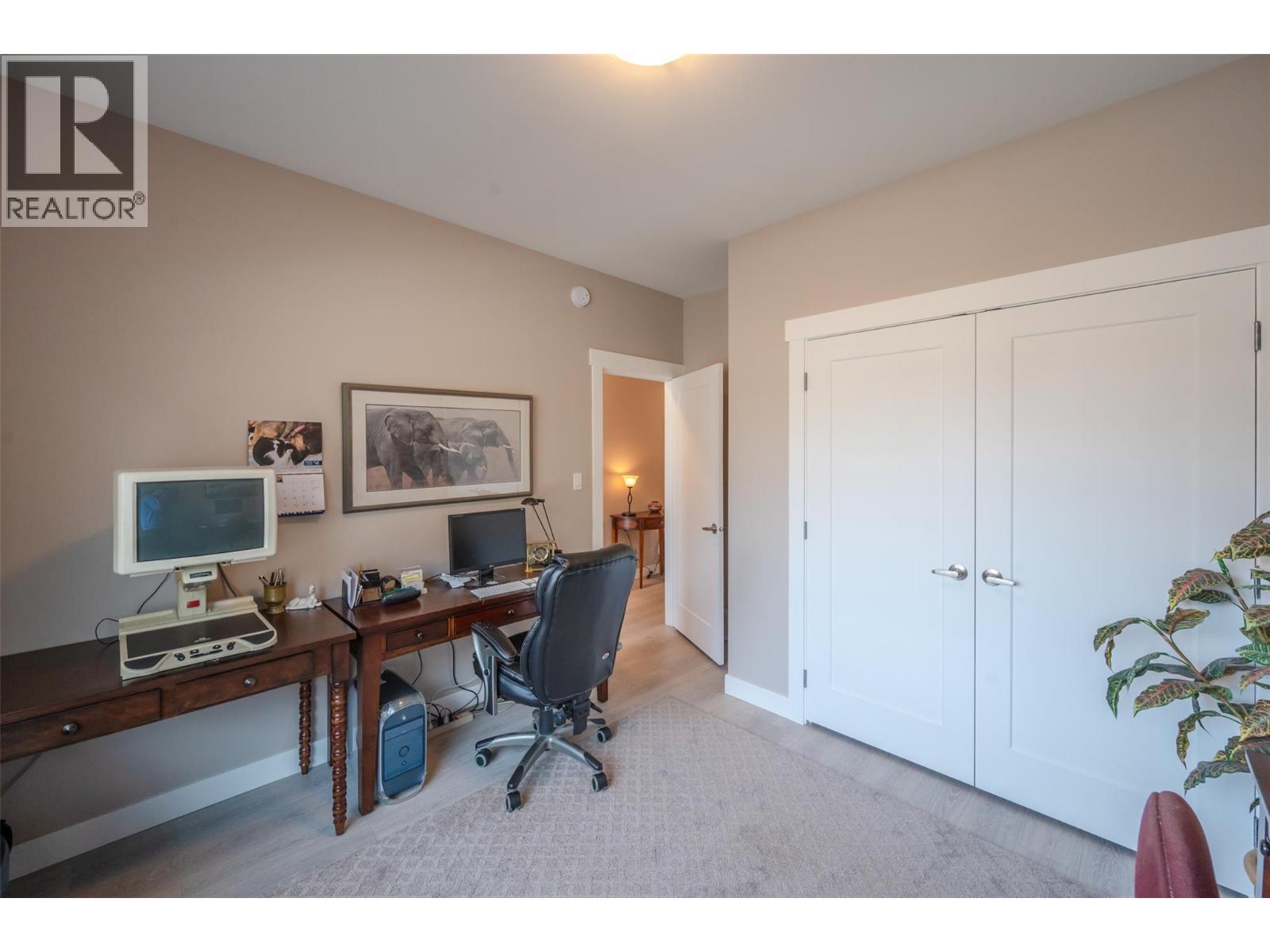 389 10th Avenue, Keremeos