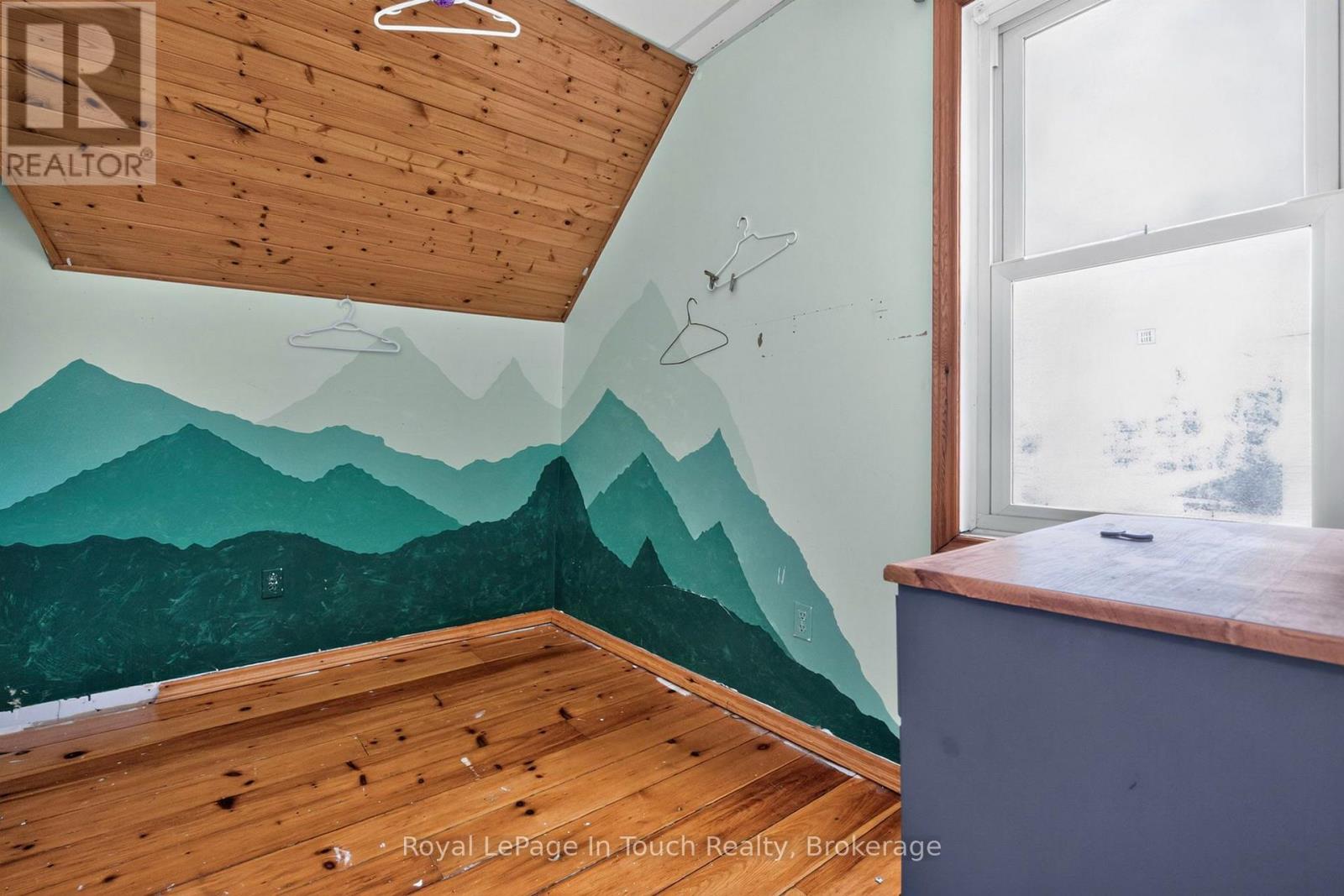 465 WILLIAM STREET - Image 16