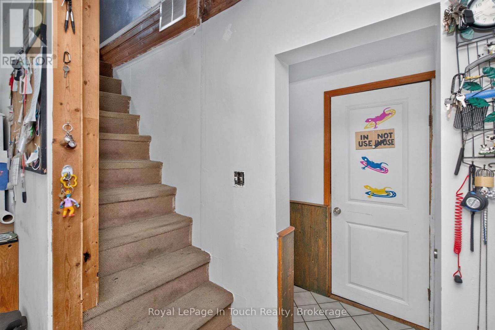 465 WILLIAM STREET - 7