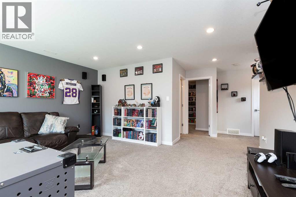 599 Moonlight Lane W - 23