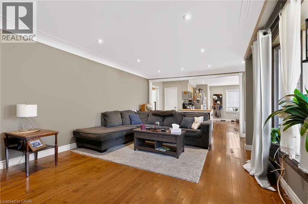 1046 SHEPHERDS Drive - 16