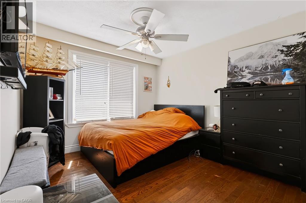 1046 SHEPHERDS Drive - 21