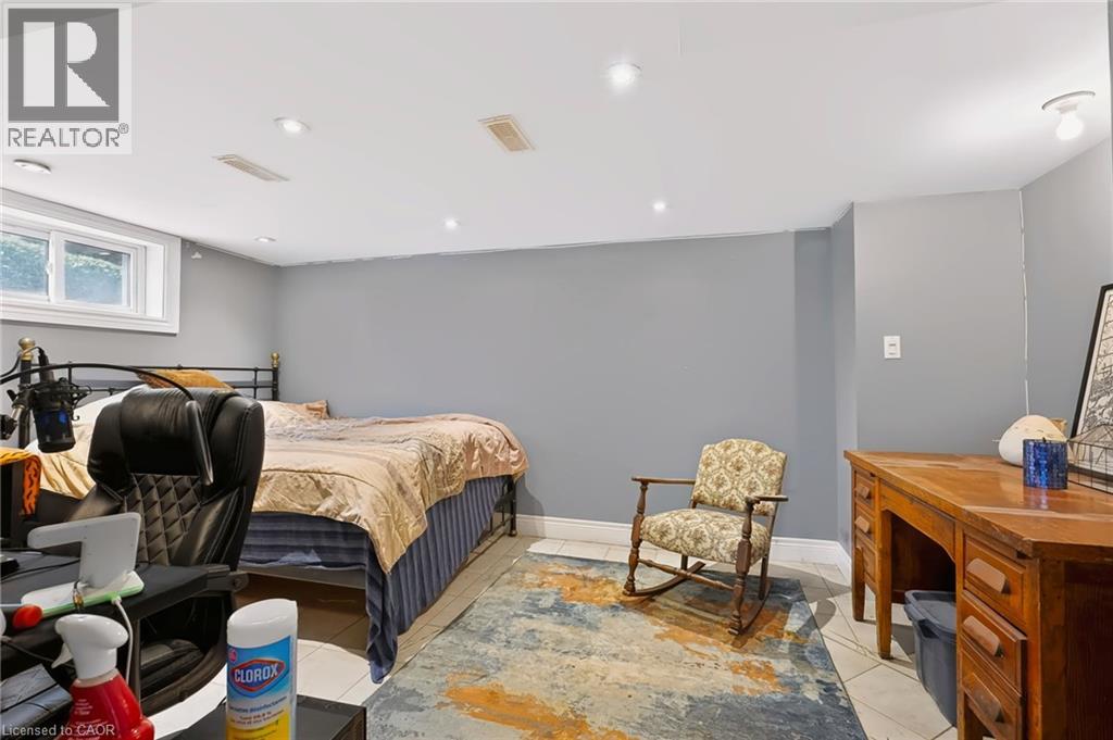 1046 SHEPHERDS Drive - 26