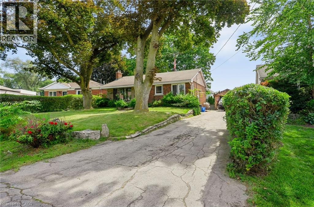 1046 SHEPHERDS Drive - 4