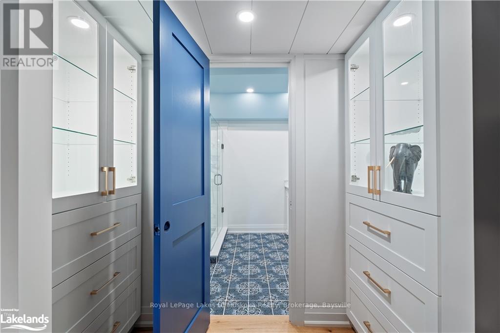 #106 10 COVESIDE DRIVE - Image 24