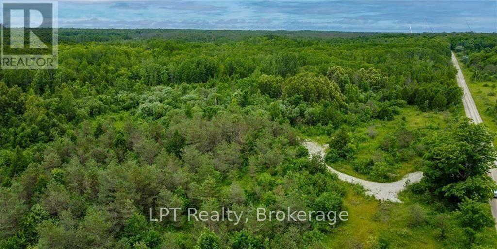 150 LINDSAY ROAD 40, Northern Bruce Peninsula, Ontario, N0H1Z0, Northern Bruce Peninsula, Ontario — photo 3 of 5