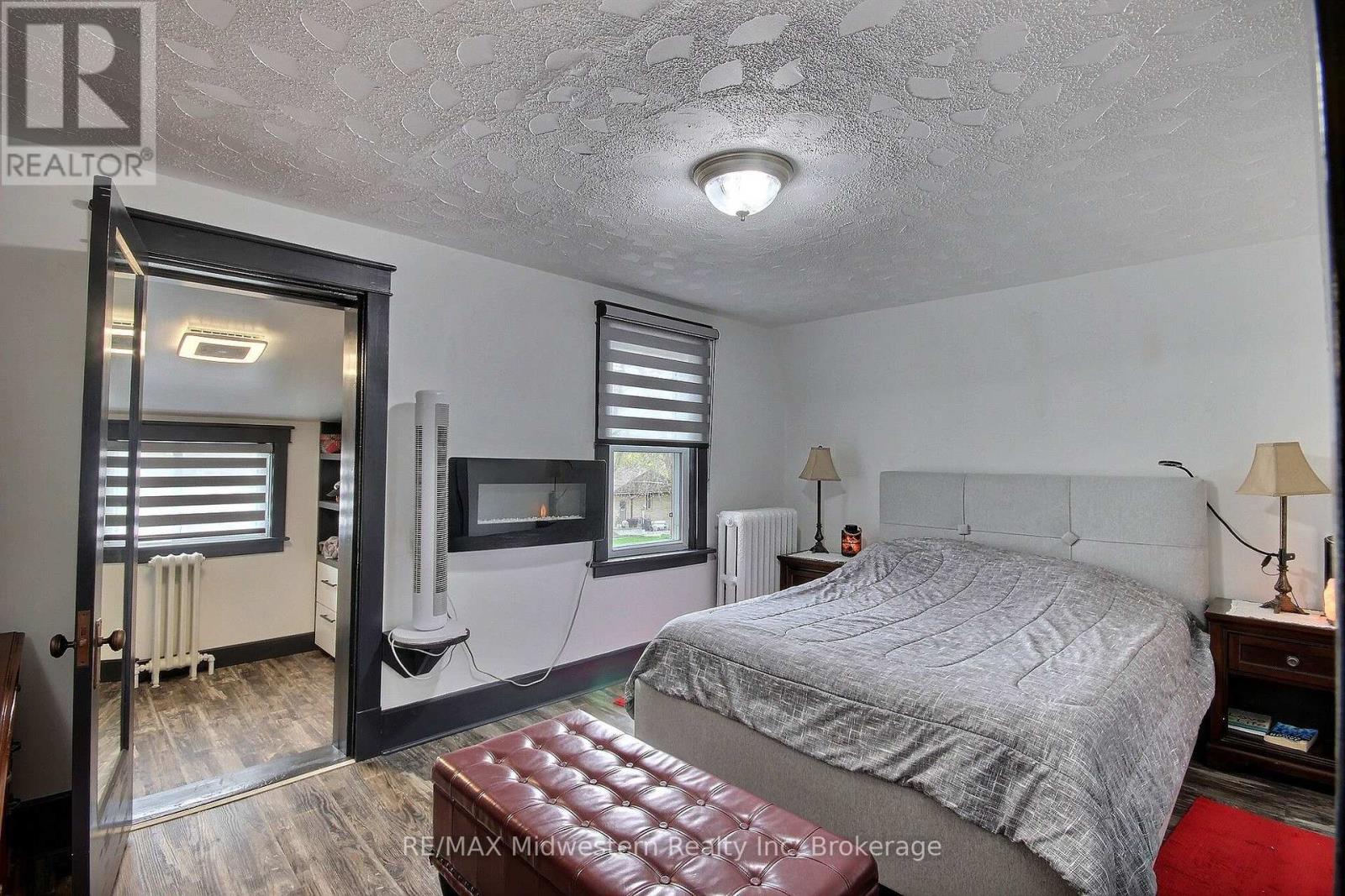 506 MAIN STREET E - Image 8