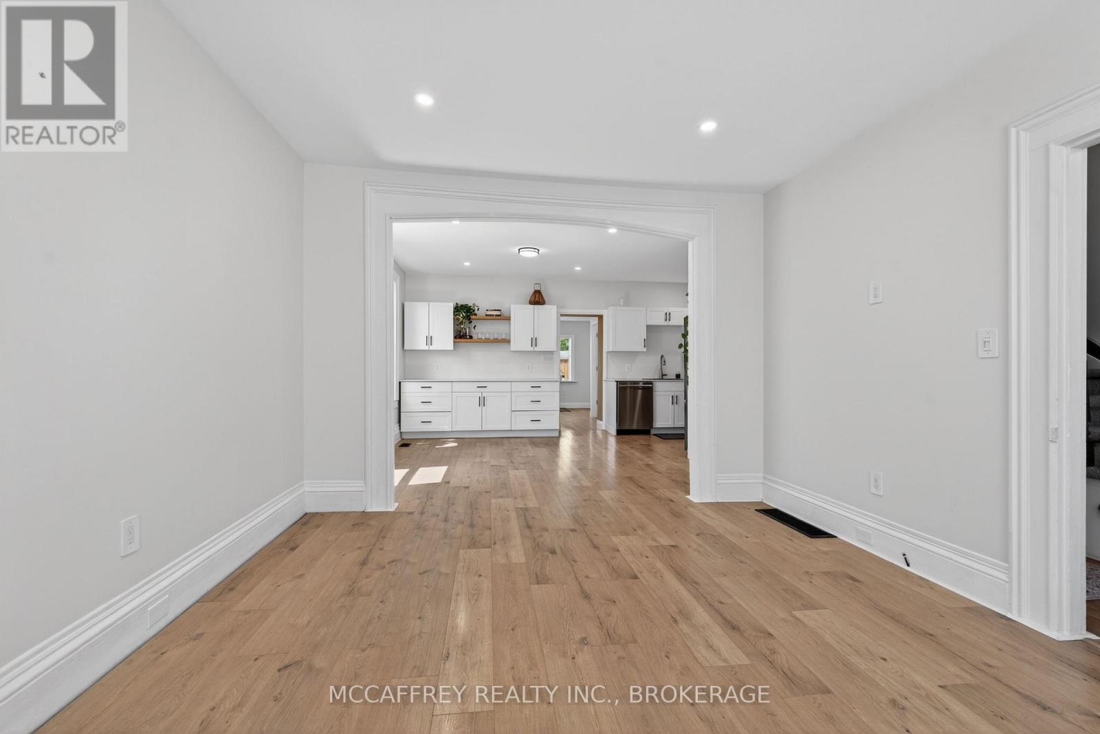 55 BRIDGE STREET W - Image 10