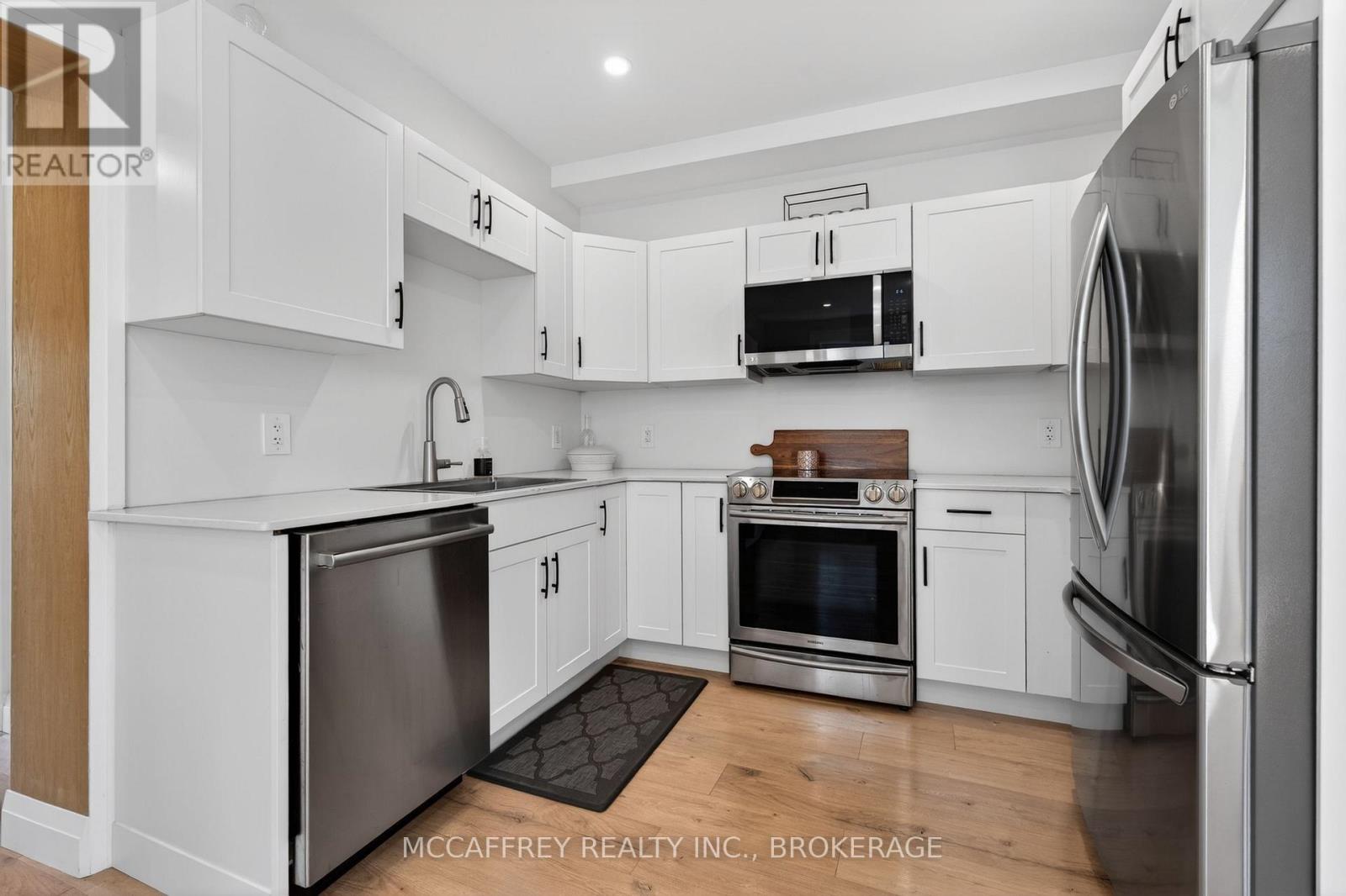 55 BRIDGE STREET W - Image 15